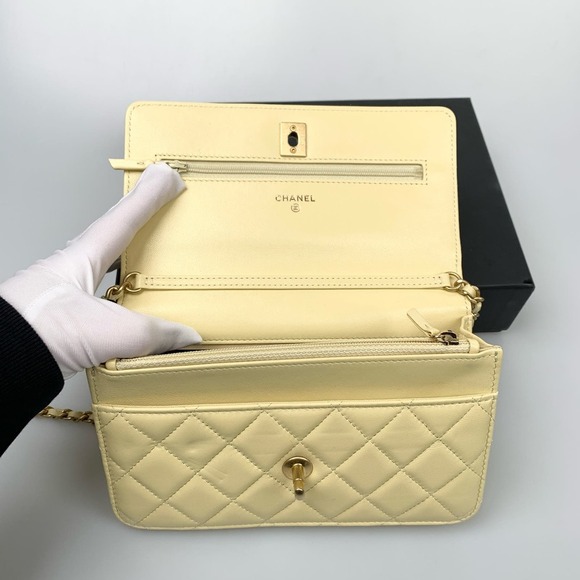 NIB Chanel 21C pearl crush wallet on chain WOC yellow - Picture 8 of 16
